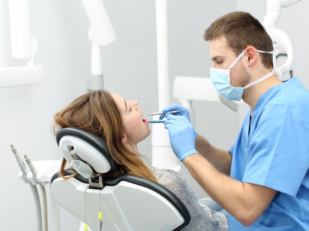 Quelle est la différence entre un dentiste et un stomatologue ?